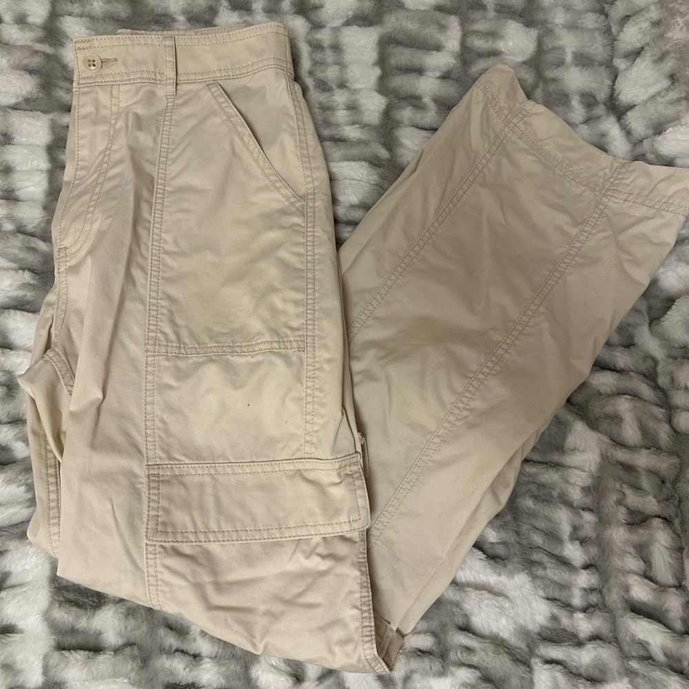 Abercrombie and Fitch Cargo Pants in Tan